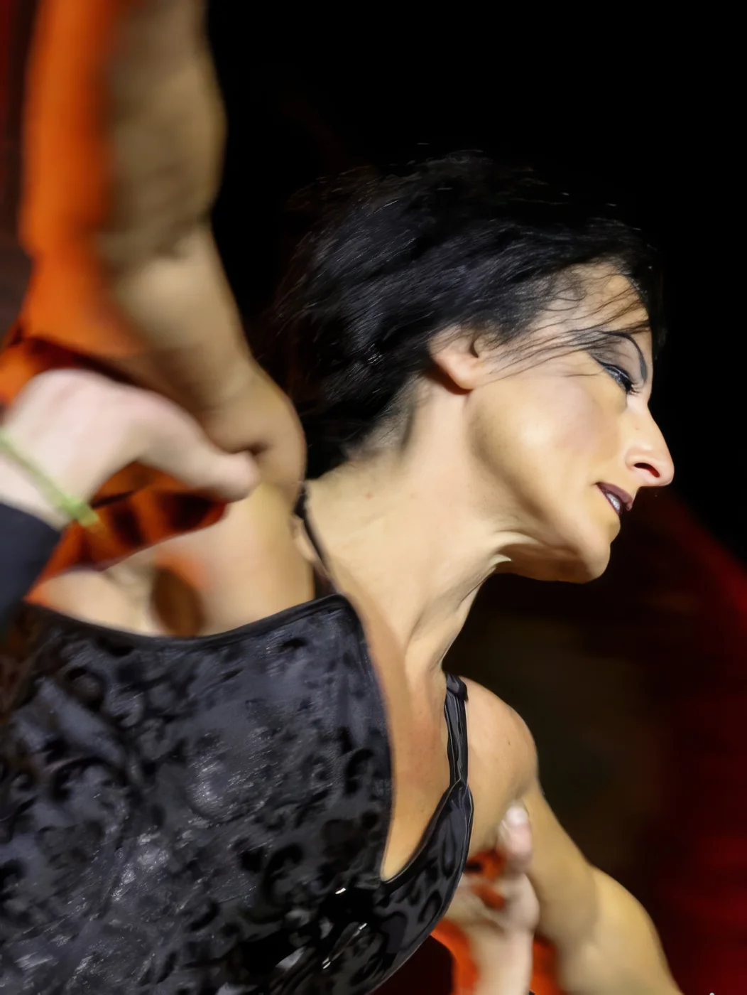 Isabella Delle Castelle, aerial silk performance